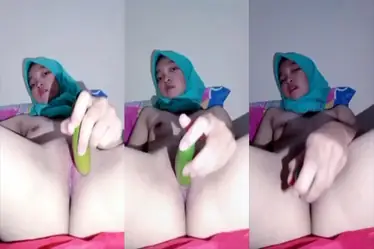 Bokep Ukhti Sange Colmek Timun Di Kamar Viral